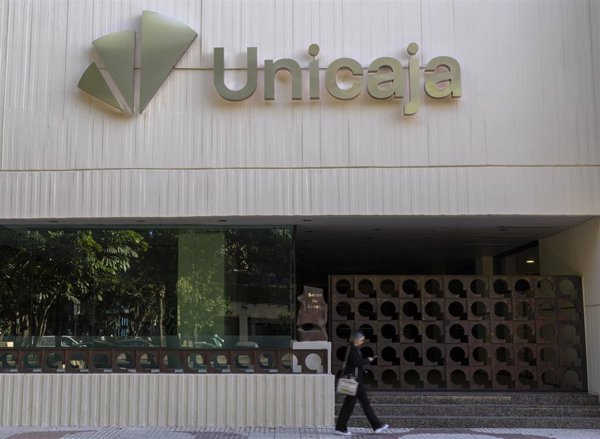 Gesinter sitúa a Unicaja como el objetivo más probable para Sabadell si fracasa la OPA de BBVA