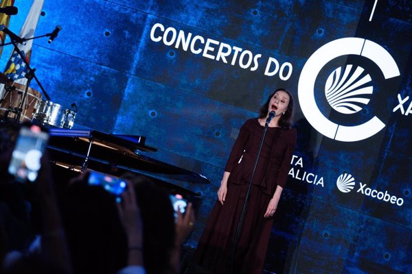 Luz Casal y Xosé Manuel Budiño invitan desde Madrid a los 'Concertos do Xacobeo': más de 500 artistas por toda Galicia