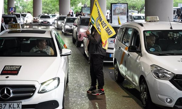 Los taxistas preparan nuevas movilizaciones en toda España para frenar las nuevas licencias de Cabify