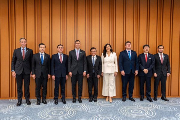 Santiago Peña destaca el atractivo de Paraguay como destino de inversión para empresarios japoneses