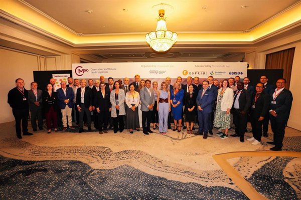 Díaz pide más cooperativismo y más economía social para