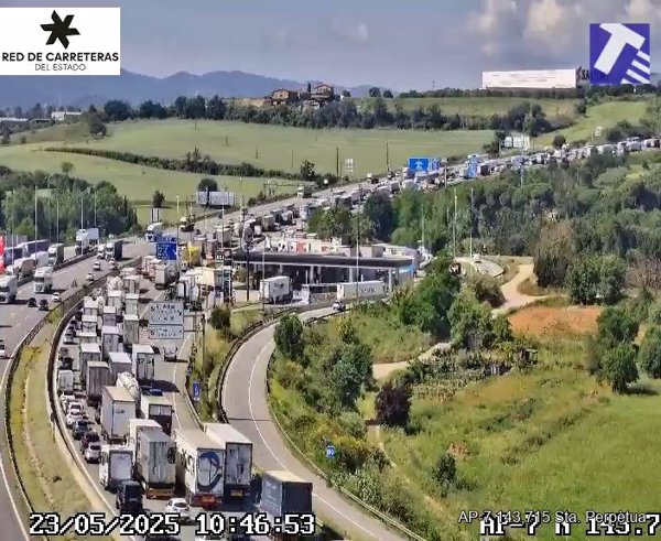 Reabiertos todos los carriles de la AP-7 tras un accidente en Santa Perpètua de Mogoda (Barcelona)