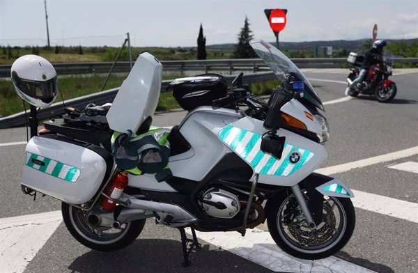 La DGT aumentará la vigilancia en carreteras frecuentadas por motoristas durante los fines de semana de mayo a octubre