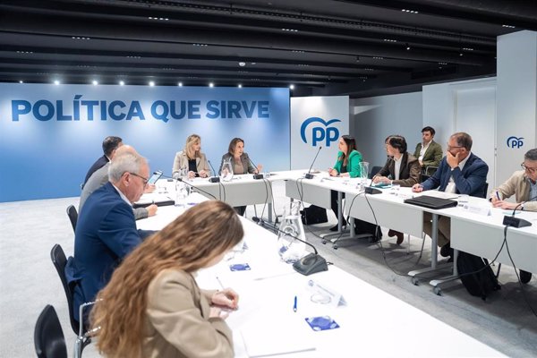 Las CCAA del PP exigen que la Conferencia de Presidentes debata sobre financiación, el