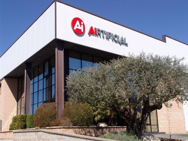Airtificial reelegirá en su junta de accionistas a los consejeros José Antonio Iturriaga y Elena García