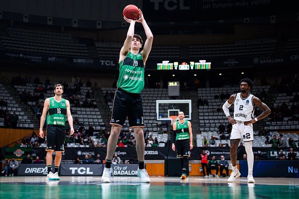 El joven pívot español Ian Platteeuw dejará el Joventut para jugar en la NCAA
