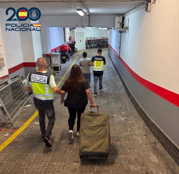 Detenida una pareja por extraer unos 6.400 euros de la cuenta bancaria de una octogenaria en Palma