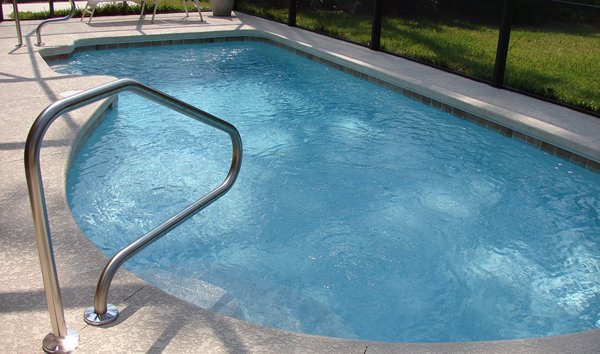 Muere un niño de 8 años en una piscina de Los Palacios (Sevilla)