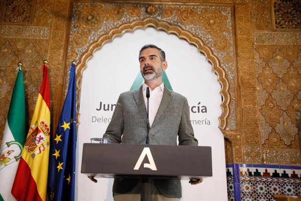 Junta autoriza a regantes el uso del agua de la desaladora Mar de Alborán para riego en Almería durante 50 años