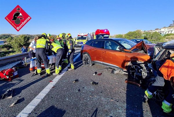 Muere en un hospital una mujer que resultó herida el domingo en un accidente en la AP-7 en Finestrat (Alicante)