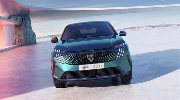 Peugeot lanza la versión '325 Dual Motor' del Peugeot E-3008 Y Peugeot E-5008