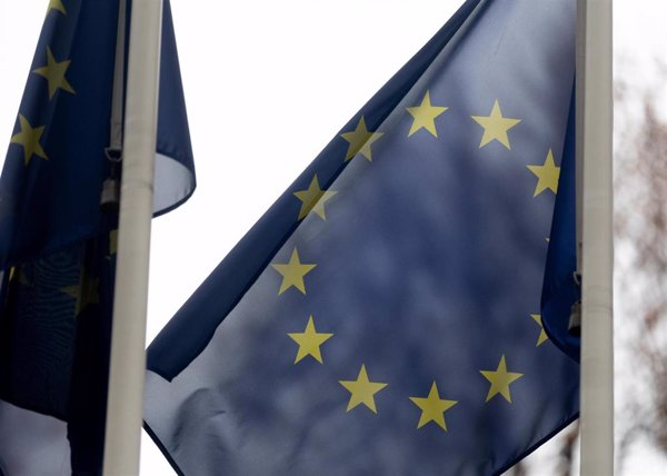 España busca este martes superar las reservas de sus socios europeos para desbloquear la oficialidad del catalán
