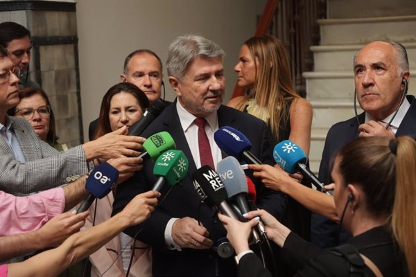 La delegación de europarlamentarios en Barbate manifiesta su determinación a abordar las actividades del narcotráfico