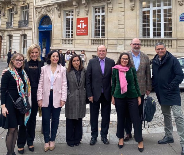PP y Vox logran que el Tribunal de Cuentas fiscalice la entrega a PNV del palacete de París sede del Instituto Cervantes