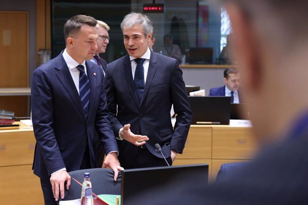 Las reservas de los 27 fuerzan a retirar el voto para oficializar el catalán, euskera y gallego en la UE