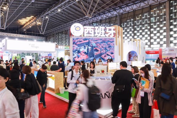 España y China conectarán 61 vuelos directos semanales durante el verano, casi el doble que en 2019