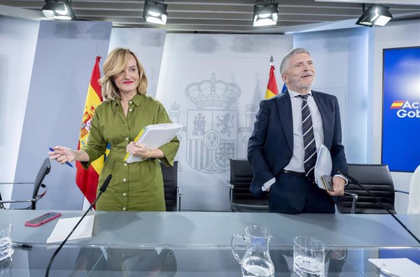 El Gobierno se desvincula de Leire Díez y cree que prometió cosas que no podía cumplir, pero no la denunciará