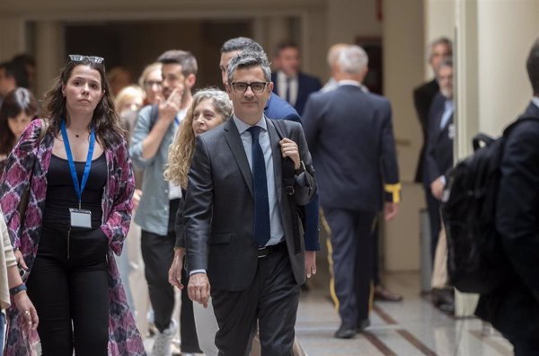 PP pregunta por los chats de exministros sobre Air Europa y Bolaños le acusa de superar