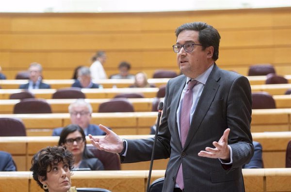 El PSOE quiere eliminar el despido automático por incapacidad permanente entre funcionarios