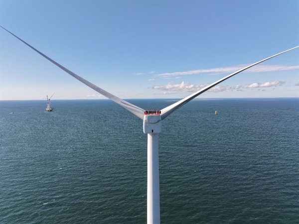 El Congreso exige al Gobierno aplazar el plan de energía renovable en el mar hasta que se analice su impacto