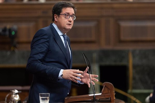 Óscar López acusa al PP de seguir 