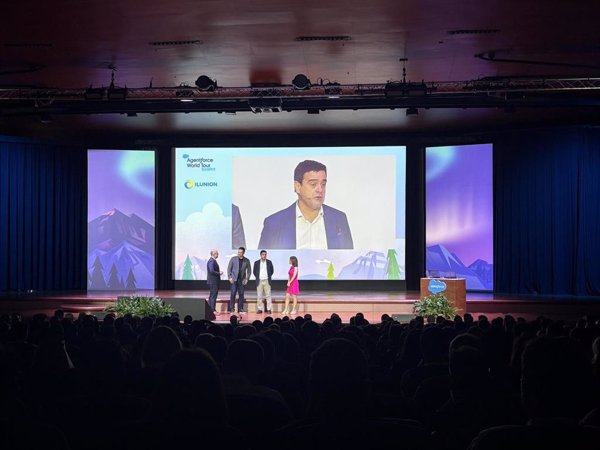 Salesforce presenta su plataforma de agentes autónomos de IA 