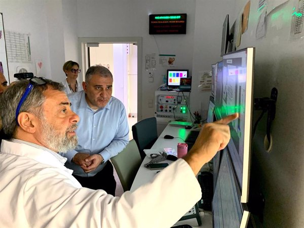 El ministro de sanidad de Georgia visita el Centro de Protonterapia Quirónsalud para conocer la instalación