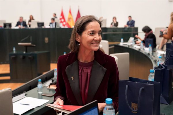 PSOE-M propone que la bandera arcoíris ondee en espacios públicos de distritos y actuaciones para combatir la LGTBIfobia