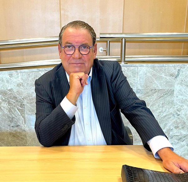 Juan Molas, elegido por tercera vez como presidente de la Mesa del Turismo