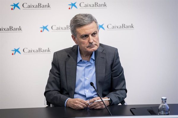 Correos limita su plan de crear un banco propio a integrar todos los servicios financieros que ya ofrece