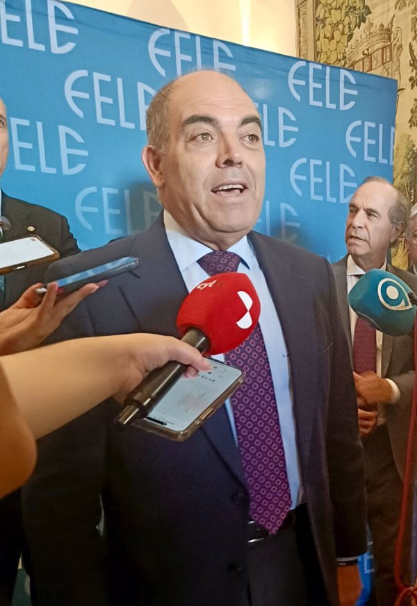 El presidente de ATA afirma que la reducción de la jornada es una 