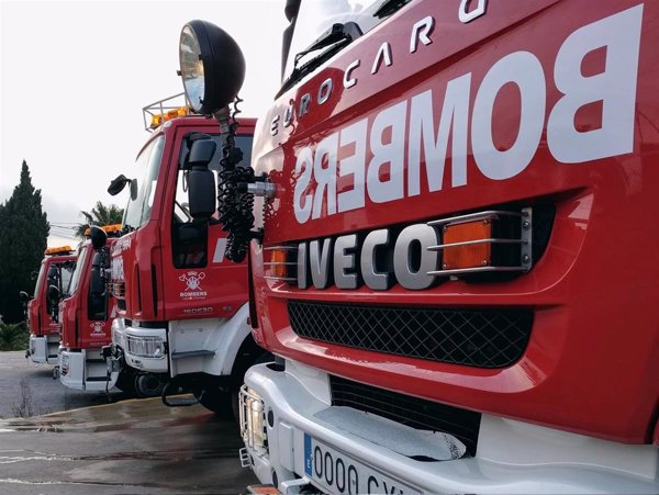 Desalojados varios edificios y dos colegios en Ibiza por un incendio en un parking subterráneo
