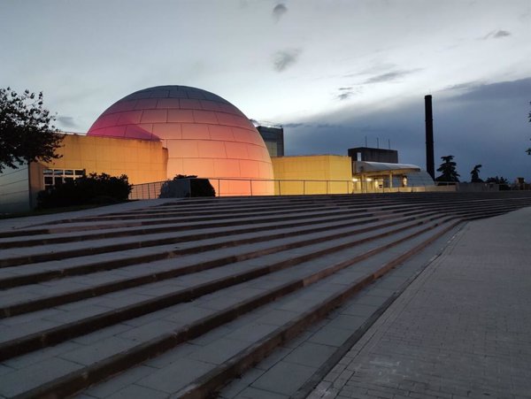 Planetario de Madrid retransmitirá el sábado el envío del vals 'El Danubio azul' al espacio