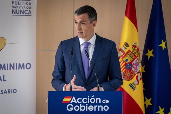 Sánchez reivindica el IMV ante la