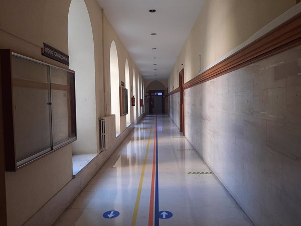 Condenada a dos años y un mes de cárcel por alquilar en Wallapop un piso 'okupado' por su hijo