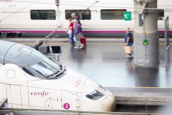 Los viajes en tren a Barcelona se disparan un 22% durante el Primavera Sound Barcelona 2025