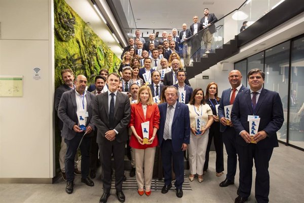 El programa Pajaritas Azules de ASPAPEL premia por su reciclaje a 49 ayuntamientos de 15 comunidades autónomas