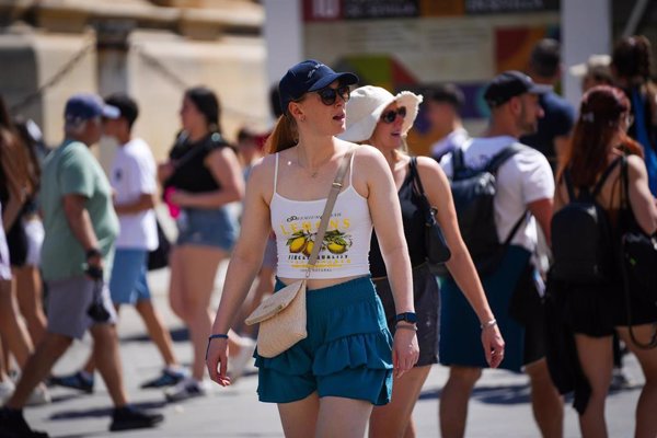 OCU alerta del encarecimiento en los servicios turísticos para verano y pide más control y transparencia