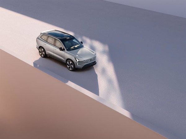 S&P revisa la perspectiva de Volvo Cars a negativa ante los desafíos de la empresa en los próximos años