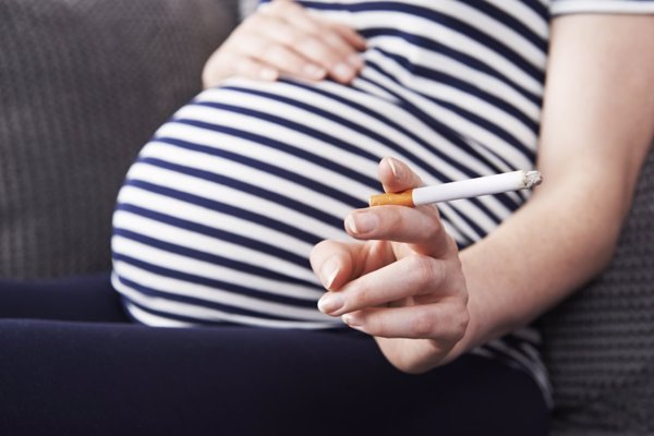 Ginecólogo advierte de los efectos adversos demostrados que tienen los váper sobre la fertilidad