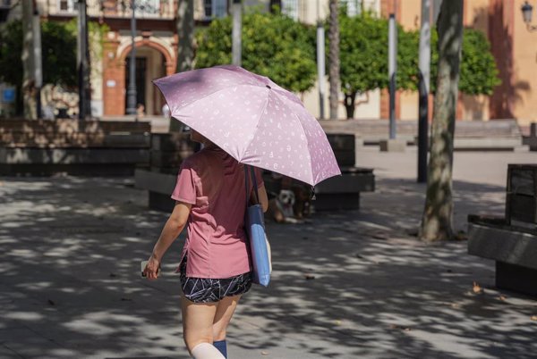 Mayo acabará mañana con 18 provincias en aviso por tormentas y calor, con Sevilla en nivel naranja
