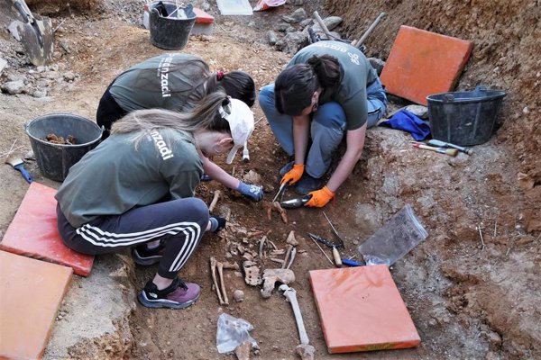 Exhumados en Genevilla (Navarra) los restos de una persona asesinada en la Guerra Civil