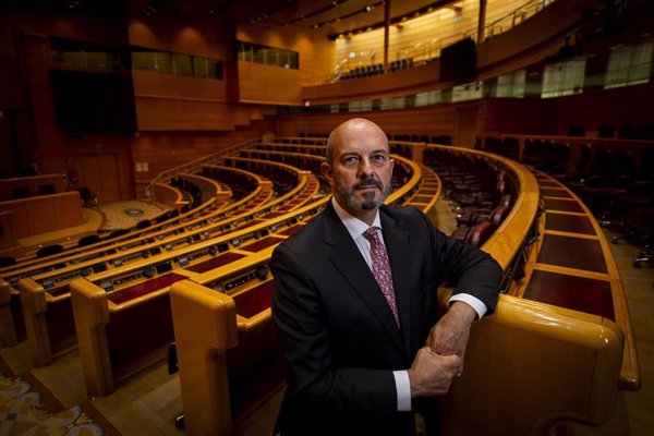 Rollán rechaza que Feijóo presente una moción de censura sin apoyos porque puede tener 