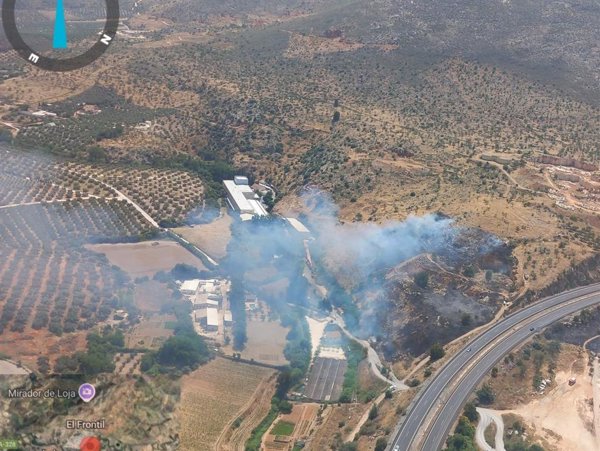 Controlado el incendio en Loja (Granada) declarado este sábado en un espartizal
