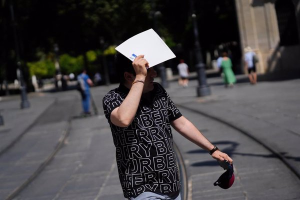 El mes de junio arranca con 17 provincias en alerta por tormentas, calor y con temperaturas que rozarán los 40ºC