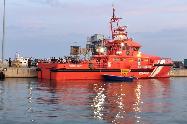Rescatados 12 migrantes al sur de Ibiza