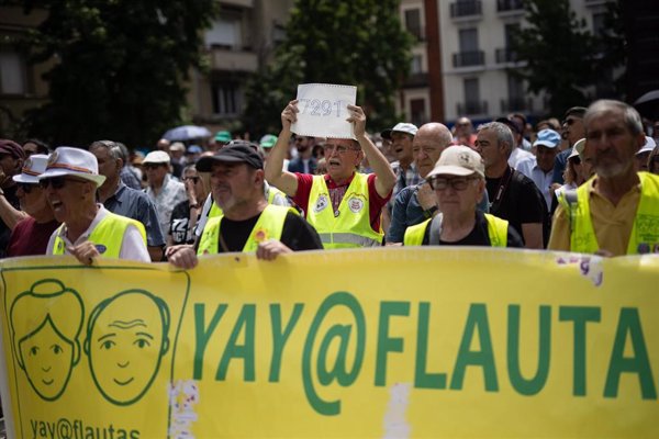 Asociaciones de víctimas de residencias homenajean a fallecidos en pandemia: