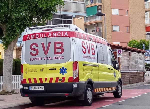 Dos jóvenes de 19 años heridos al sufrir un accidente de moto en la CV-20 en Cirat (Castellón)
