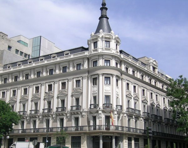 La CNMC abre expediente sancionador al grupo HM Hospitales por ejecutar una concentración sin notificarla