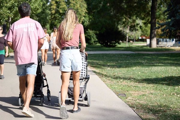 Madrid concederá ayudas directas desde 500 euros a menores nacidos o adoptados desde el 1 de junio
